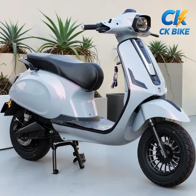 Yaka Lavia Plus góc 10